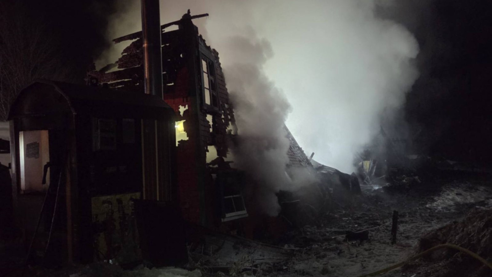 Une ancienne étable entièrement détruite par les flammes