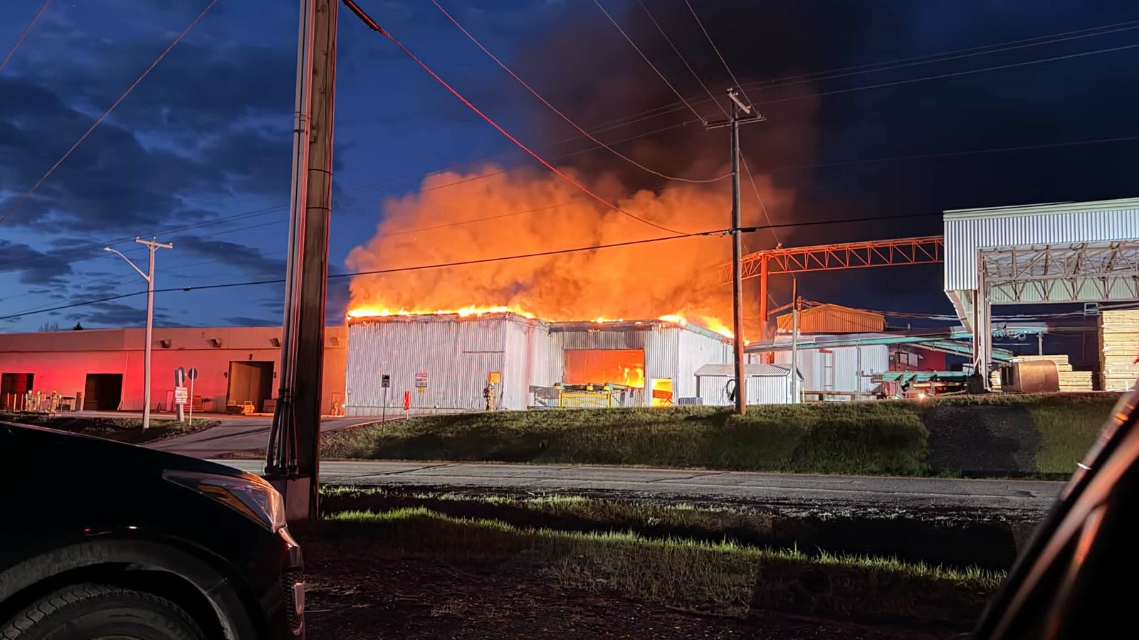 Un incendie touche une industrie à Saint-Côme-Linière
