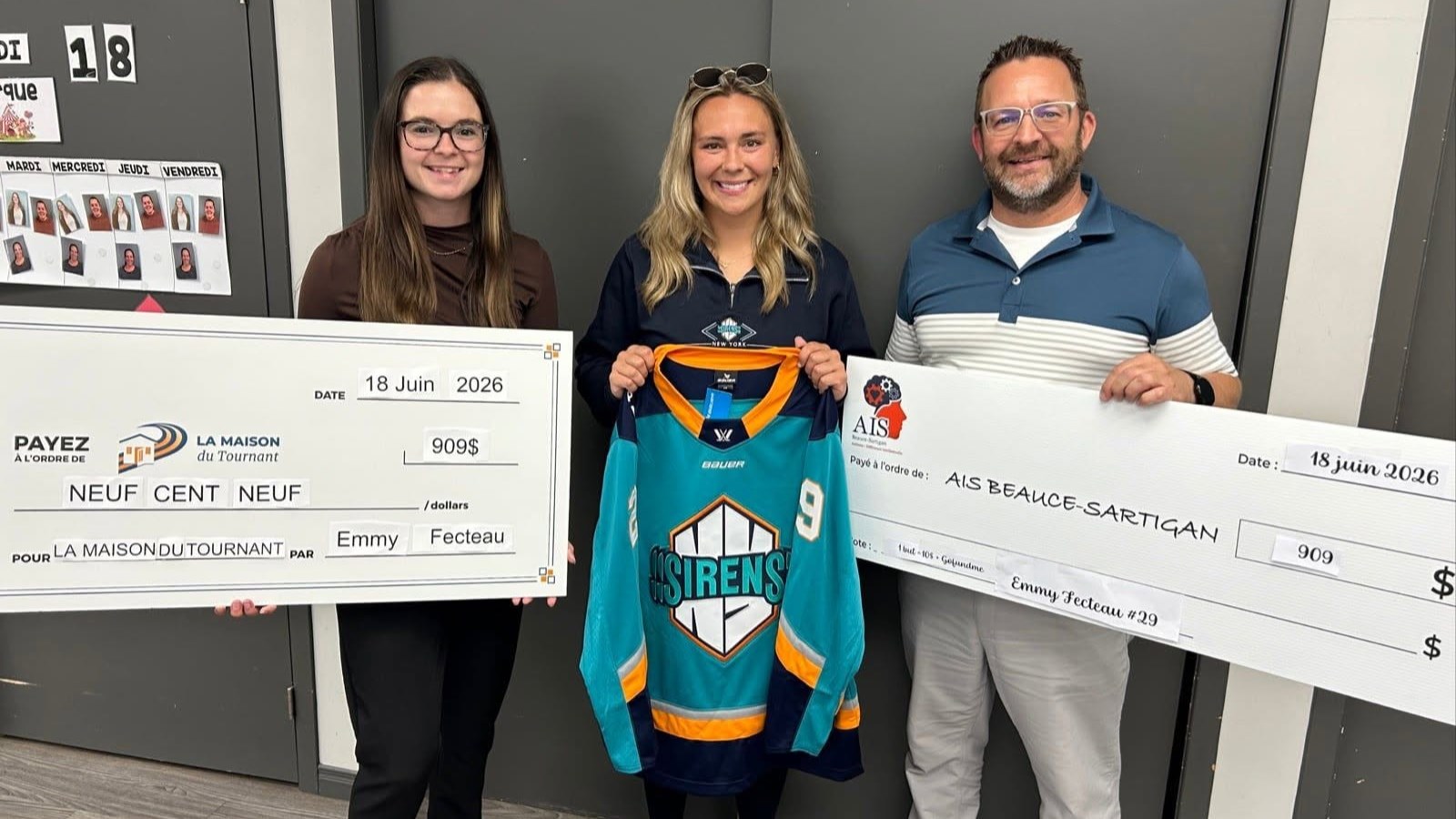 Emmy Fecteau remet deux dons à des organismes de la Beauce