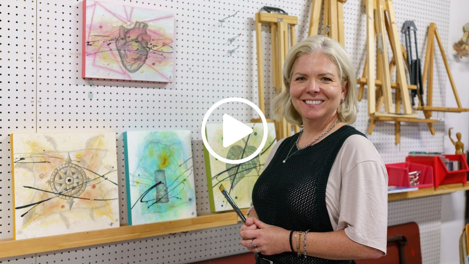 Depuis 30 ans, Julie Potvin trouve son équilibre dans la peinture