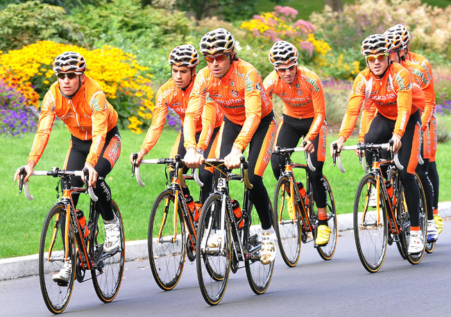 Mariage difficile entre cycliste et automobiliste