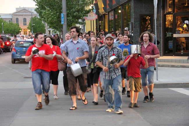 Joliette se fait entendre à coup de casseroles