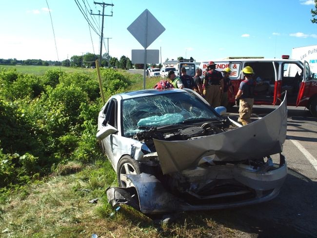Trois blessés dans un accident de la route à Saint-Paul