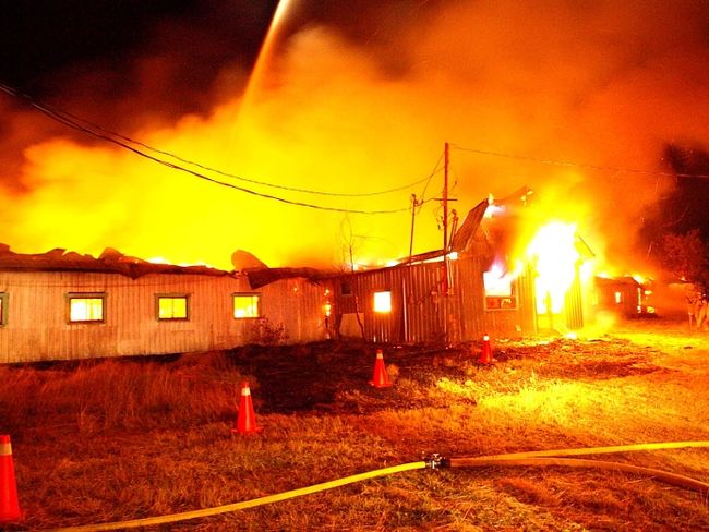 Après sa maison, ses granges incendiées