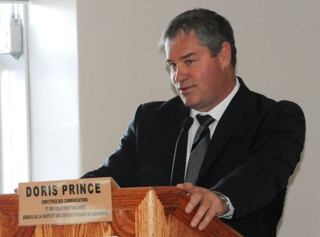 Le ministre fait des annonces pour le CHRDL