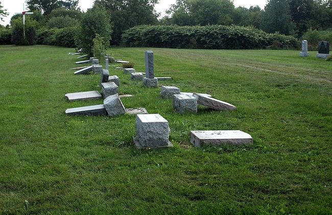 Vandalisme au cimetière de Saint-Paul