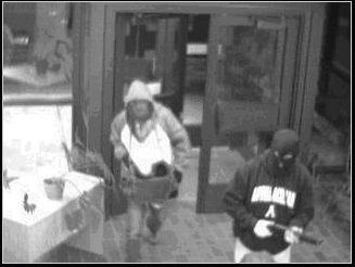 Crabtree : Trois suspects recherchés pour vol qualifié