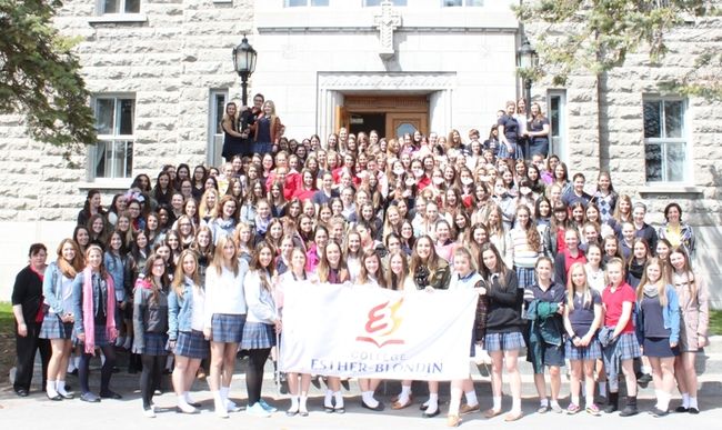« Journée sans maquillage » au Collège Esther-Blondin