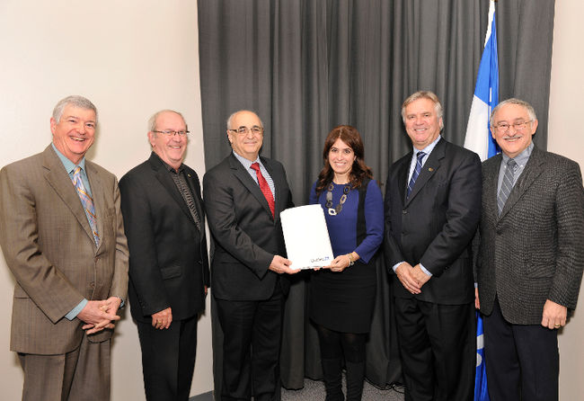 Véronique Hivon remet une somme de 70 000 $ à la Corporation des fêtes du 150e de Joliette