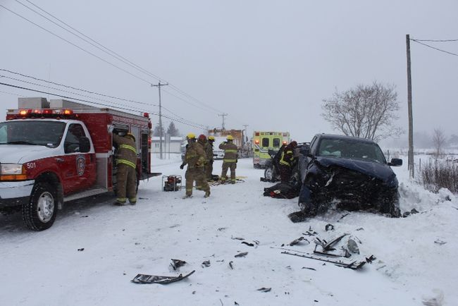 Une collision frontale fait quatre blessés