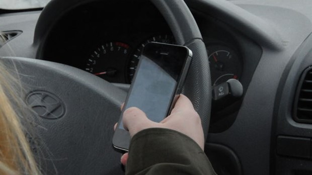 Le cellulaire au volant sera durement puni