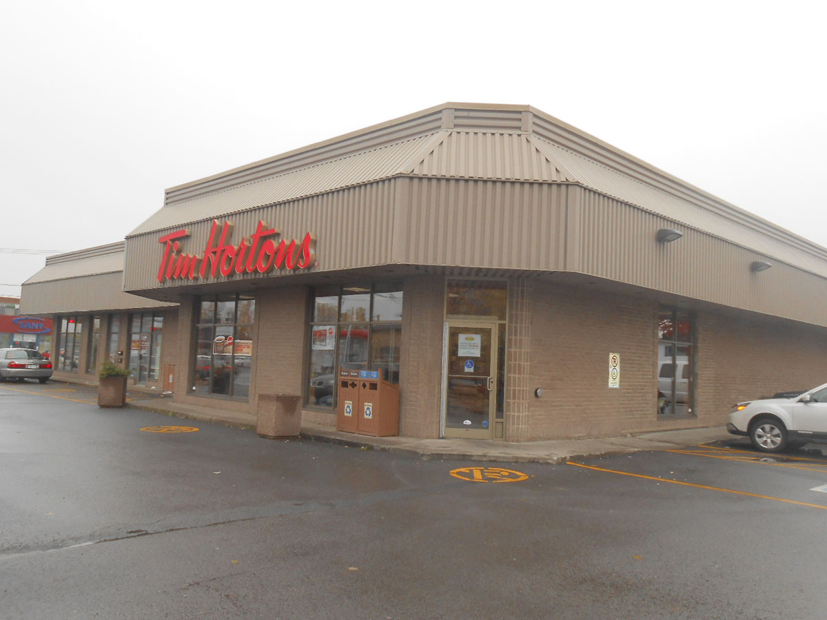 Deux Tim Hortons fermés la nuit