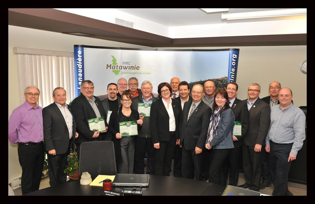 Neuf municipalités de la Matawinie reçoivent le titre de « Première de classe en persévérance scolaire »
