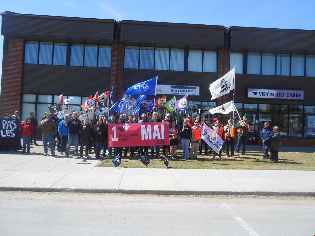 Le Réseau Vigilance Lanaudière manifeste à Joliette