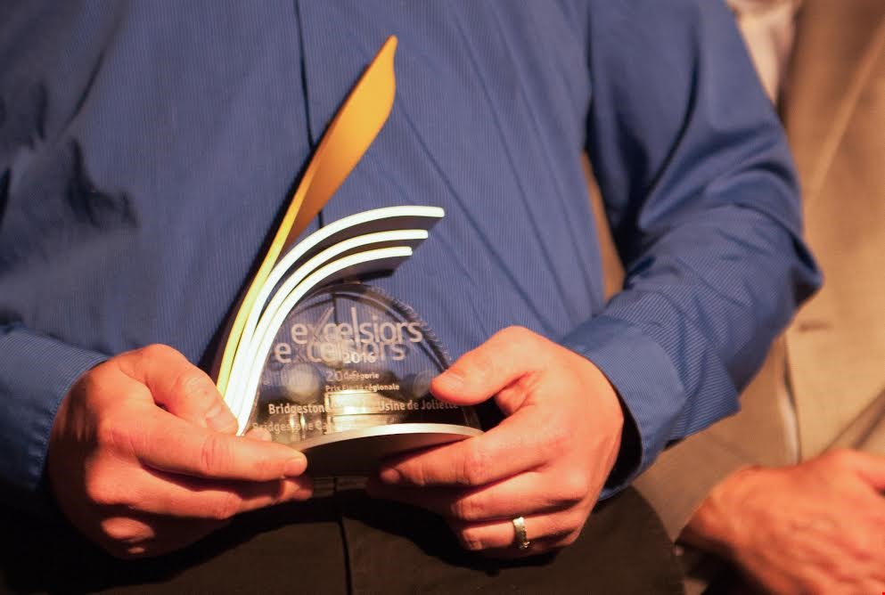 Un trophée signé INÉDI pour les lauréats du Gala Excelsiors  de la Chambre de commerce du Grand Joliette
