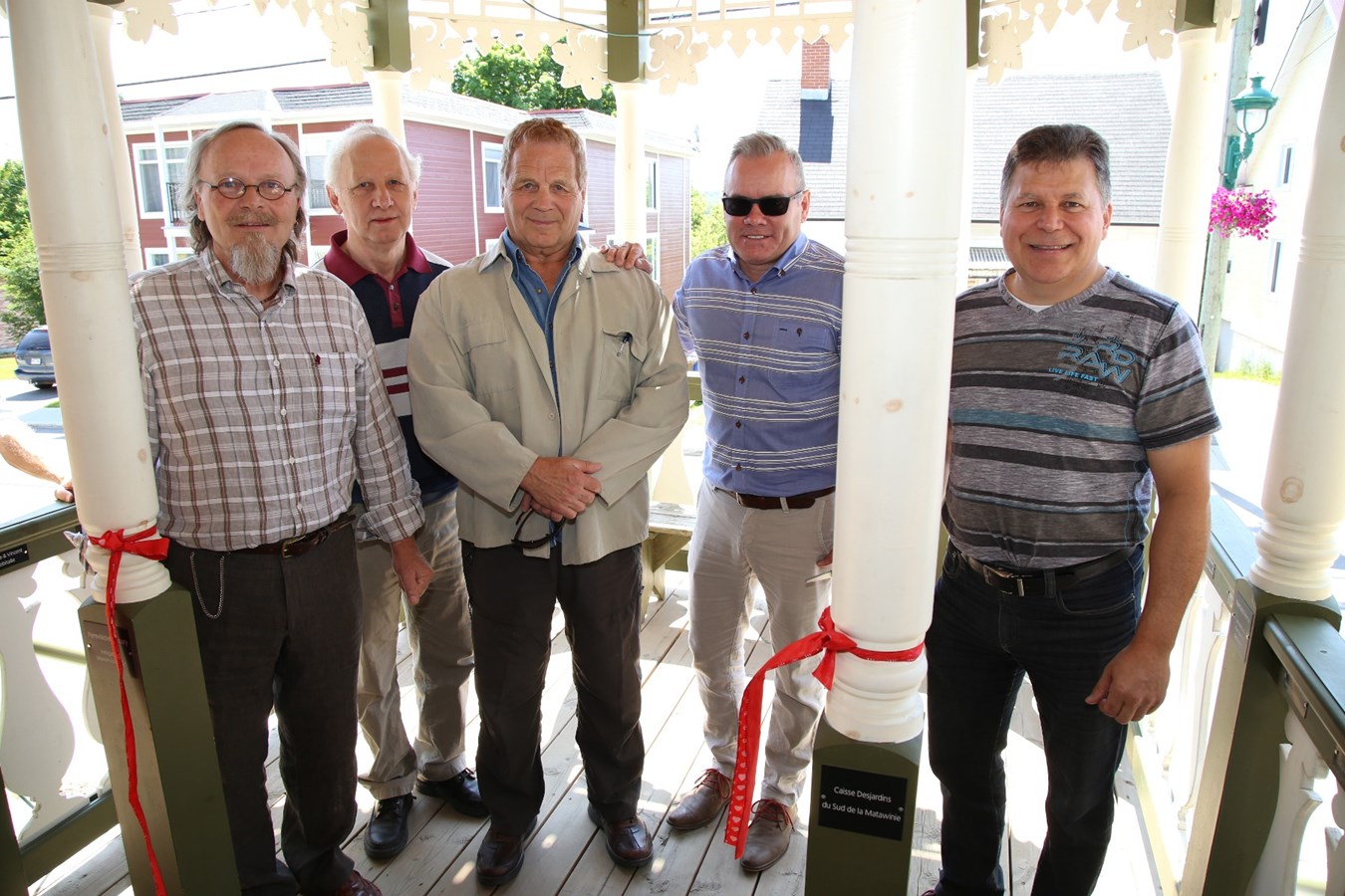 La balustrade de la Maison Louis-Cyr maintenant inaugurée