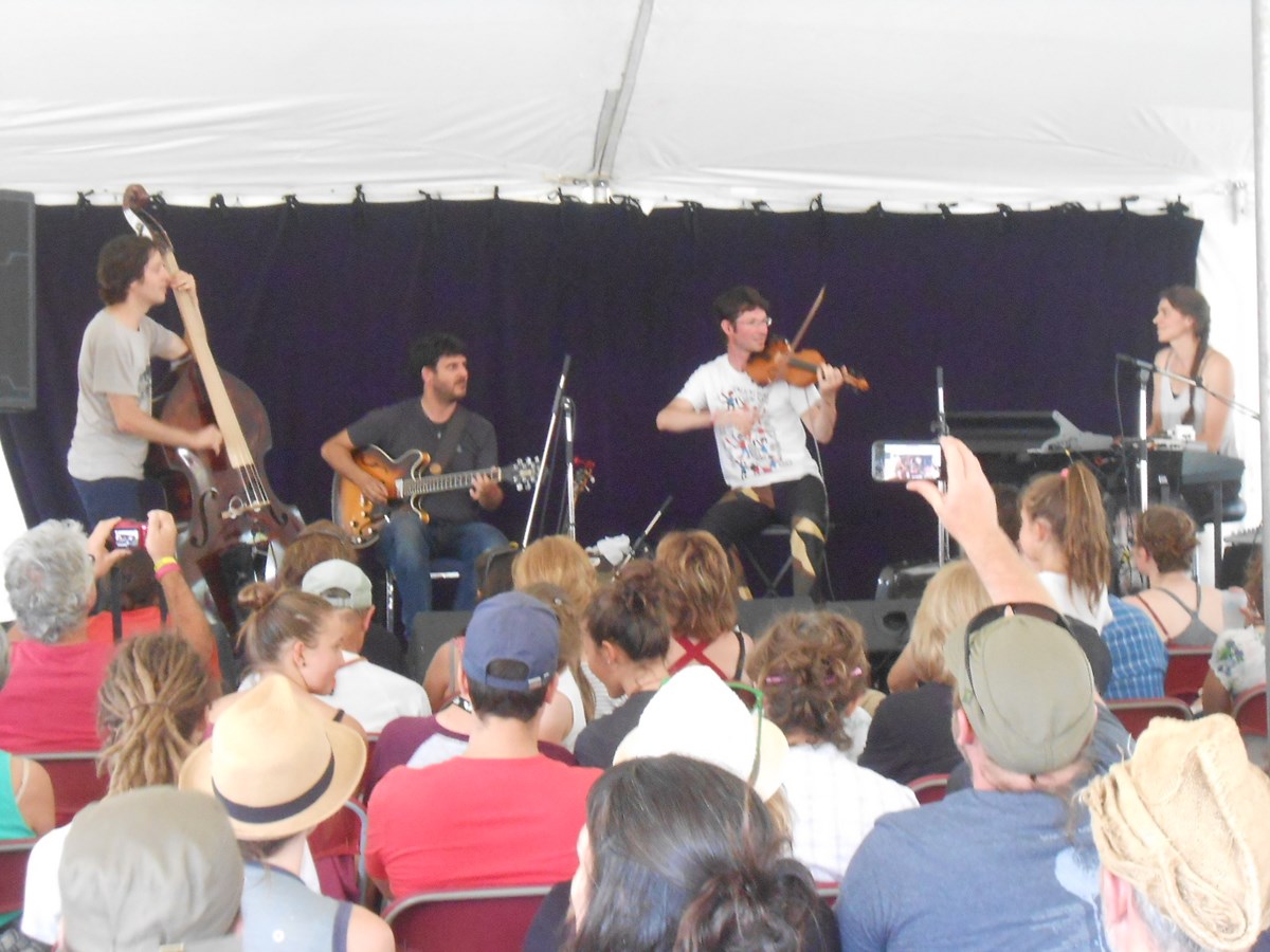 Le groupe Maz en spectacle