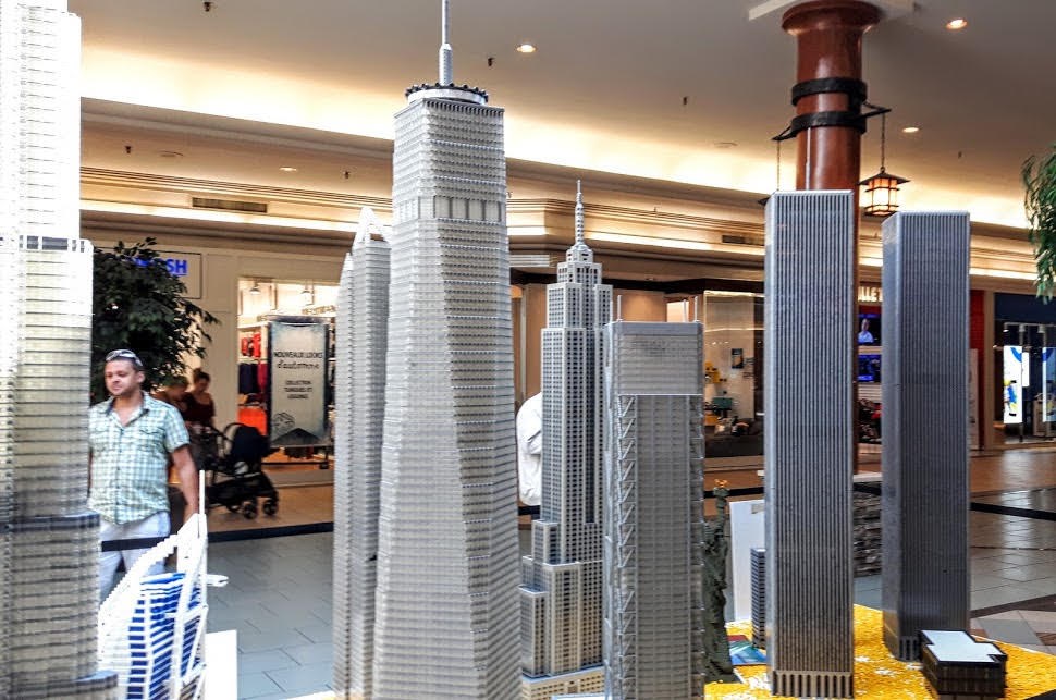 Les plus hauts gratte-ciel du monde en Mega Bloks aux Galeries Joliette