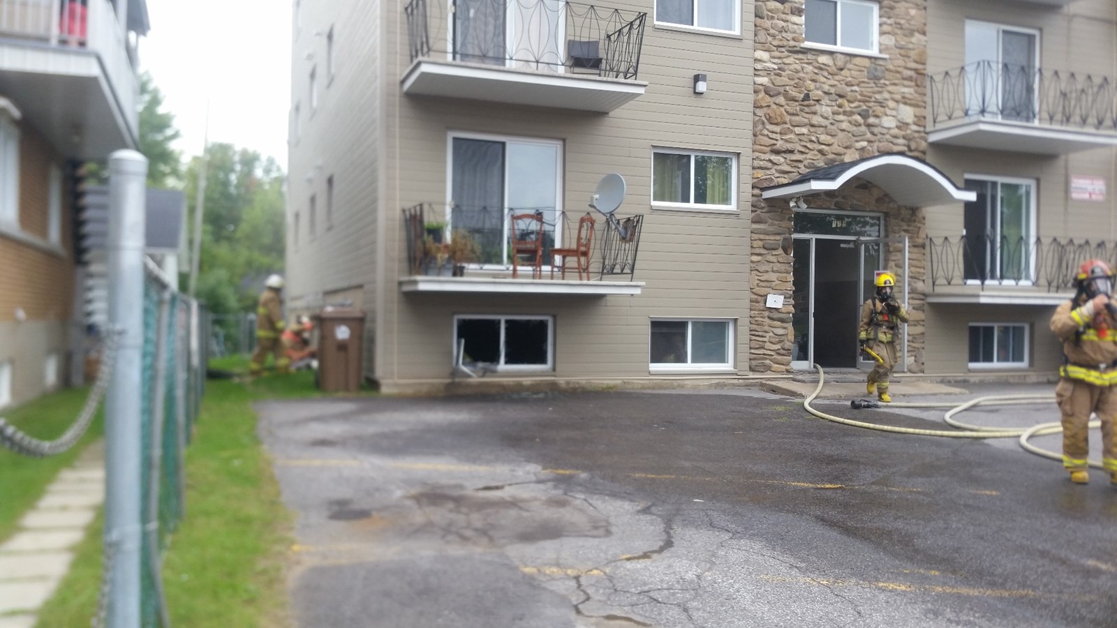 Incendie dans un immeuble à logements de Saint-Charles-Borromée