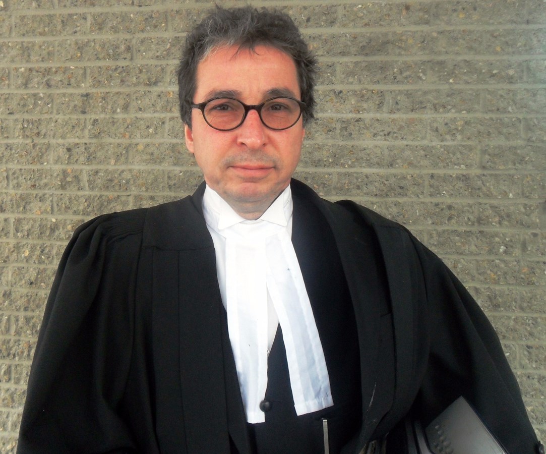 L'accusée était représentée par Me Robert Loiseau.