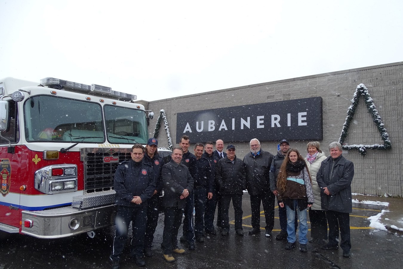 Les pompiers de Joliette et l’Aubainerie s’unissent  pour les jeunes en difficulté