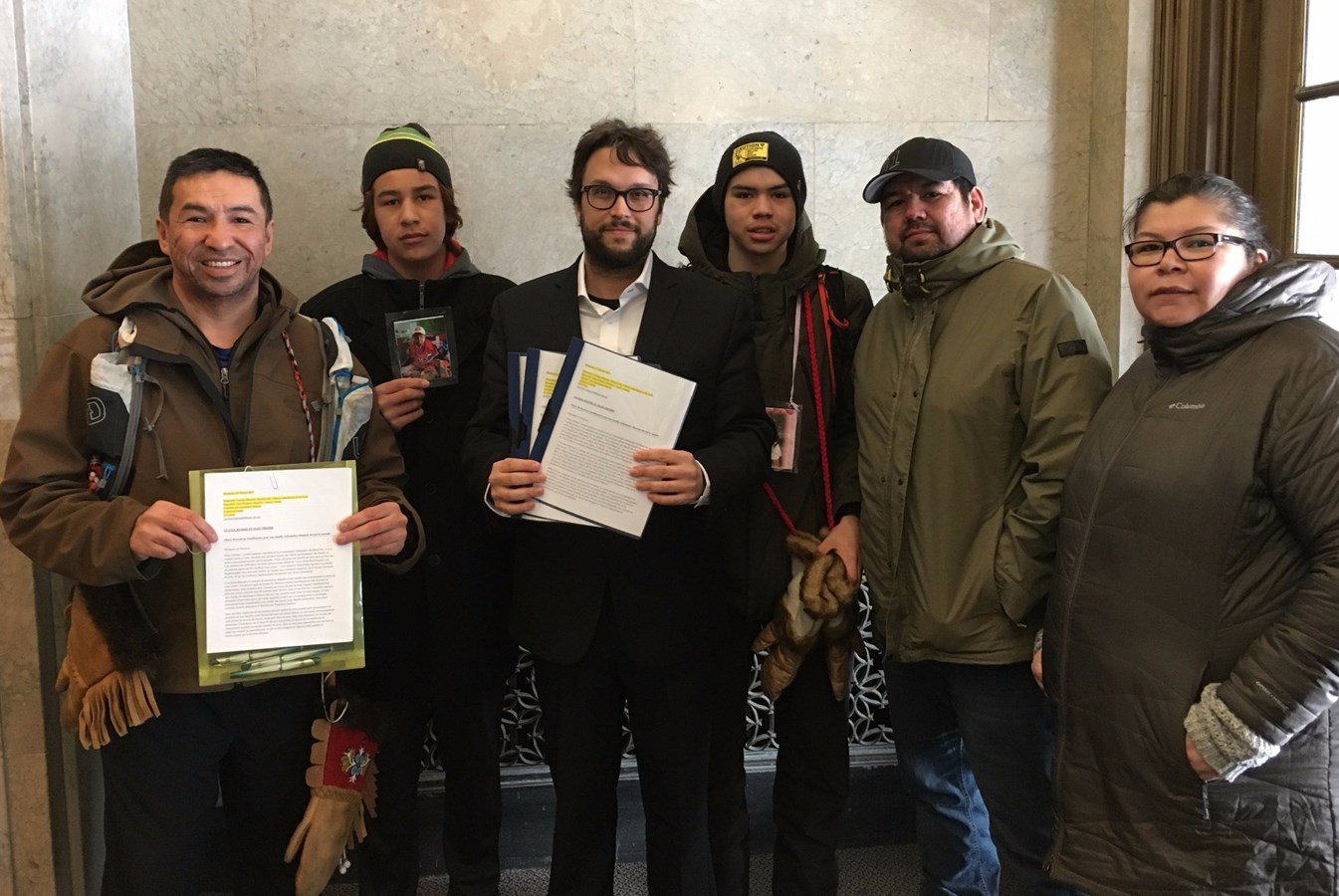 Trois Atikamekws interpellent le gouvernement fédéral au sujet de la santé des Premières nations