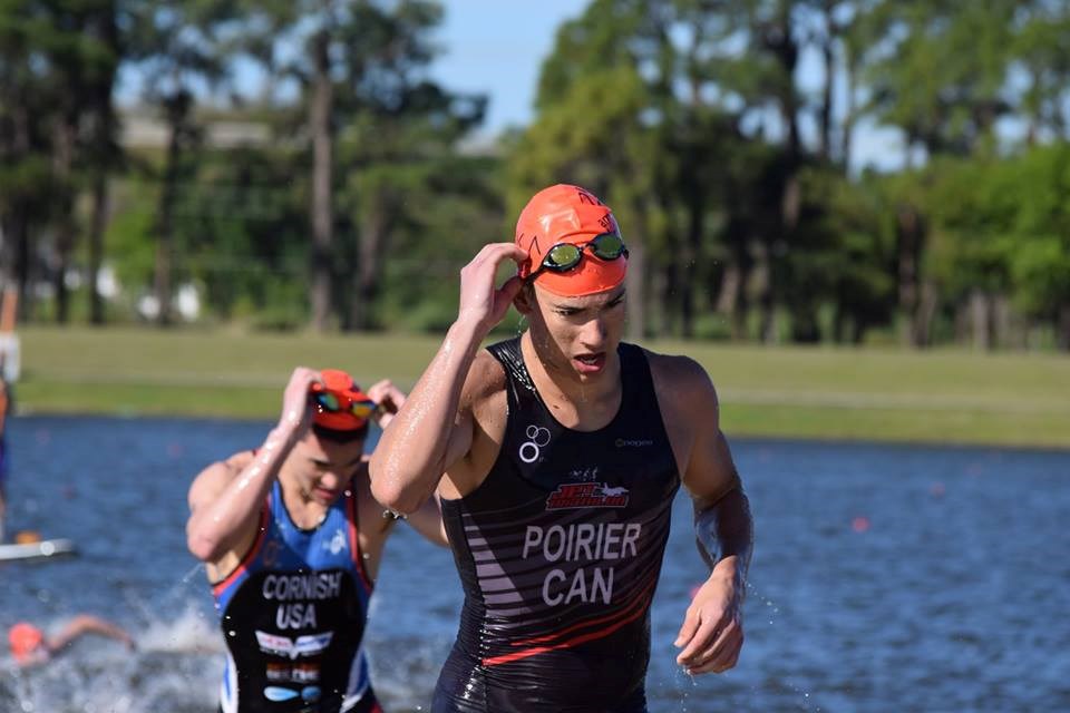 Une « première » positive pour Rémi Poirier de jet triathlon au Championnat nord-américain de triathlon junior
