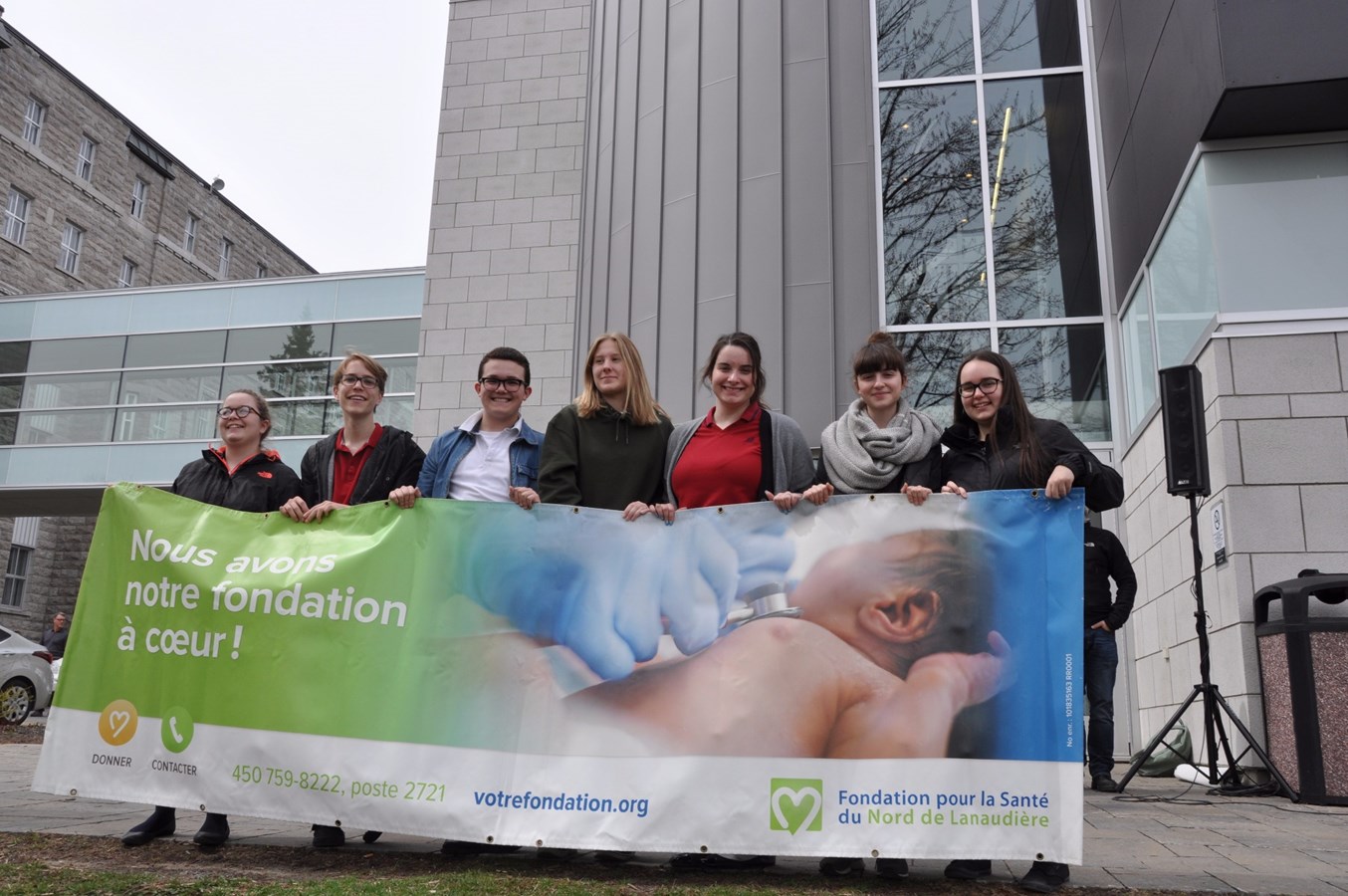 Les élèves du Collège Esther-Blondin marchent pour la Fondation pour la santé du Nord de Lanaudière 