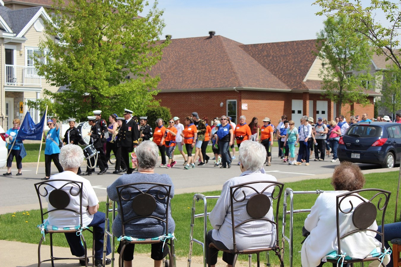 Un nombre de marcheurs record  à la Marche pour l’Alzheimer