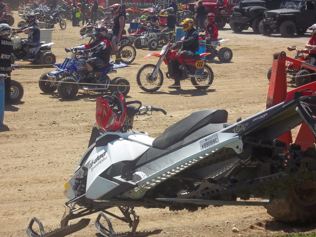 4e édition du Sand Drag de Ste-Béatrix: Quand vitesse et sécurité sont jumelées pour un événement