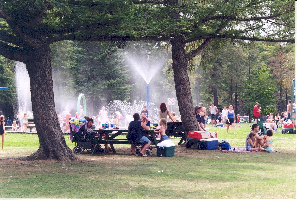 Les jeux d’eau toujours fonctionnels pour la canicule automnale
