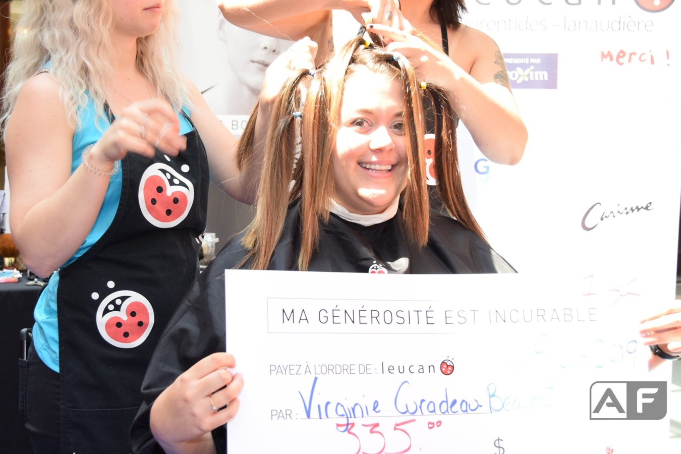 Les participants du Défi têtes rasées Leucan aux Galeries Joliette amassent 20 000 $ 