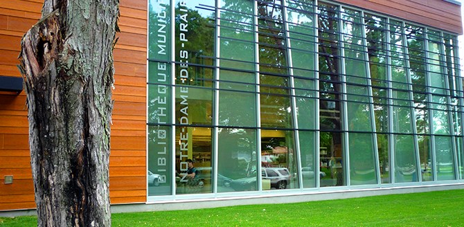 La façade de la bibliothèque, aujourd'hui.