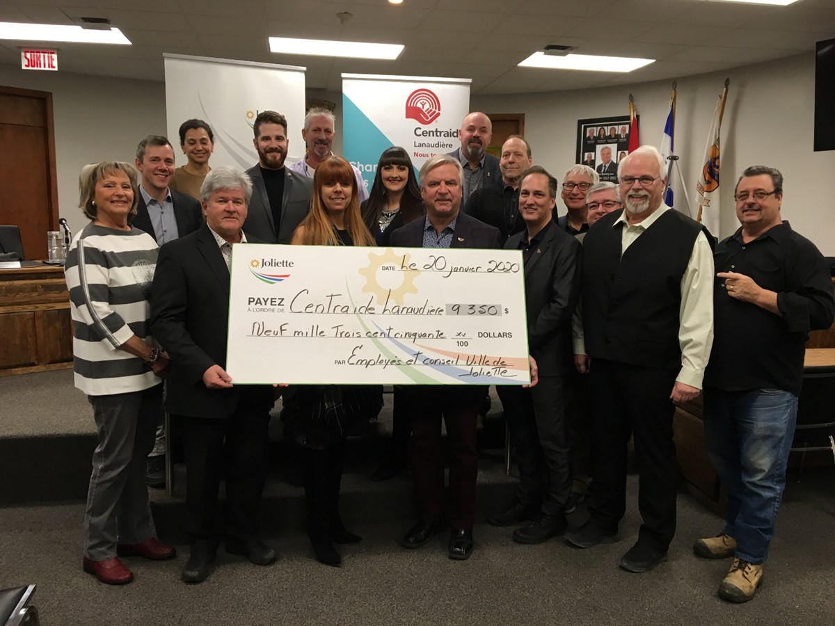 La somme record de 9350$ a été remise par la Ville de Joliette à Centraide Lanaudière, qui a pour mission d’améliorer la qualité de vie des gens, notamment les plus  vulnérables.