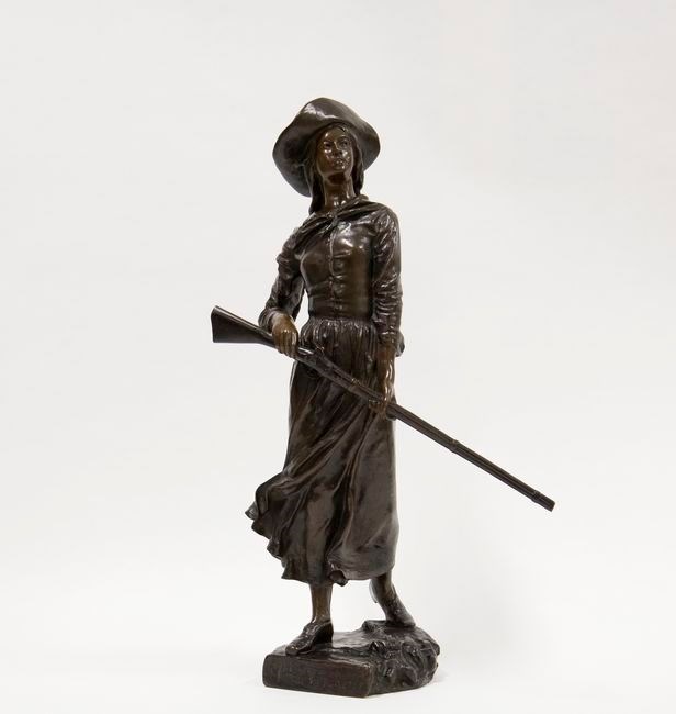 L’ambitieuse exposition Regards en dialogue met en lumière la collection de bronzes de Marc-Aurèle de Foy Suzor-Coté, Alfred Laliberté et Louis-Philippe Hébert offerte au Musée d’art de Joliette par A.K. Prakash.