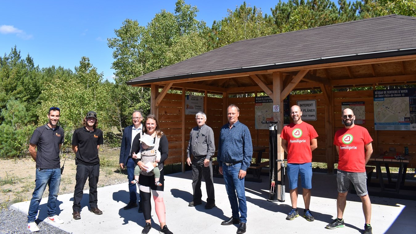 L'inauguration des sentiers de plein air de Saint-Félix-de-Valois attire les gens