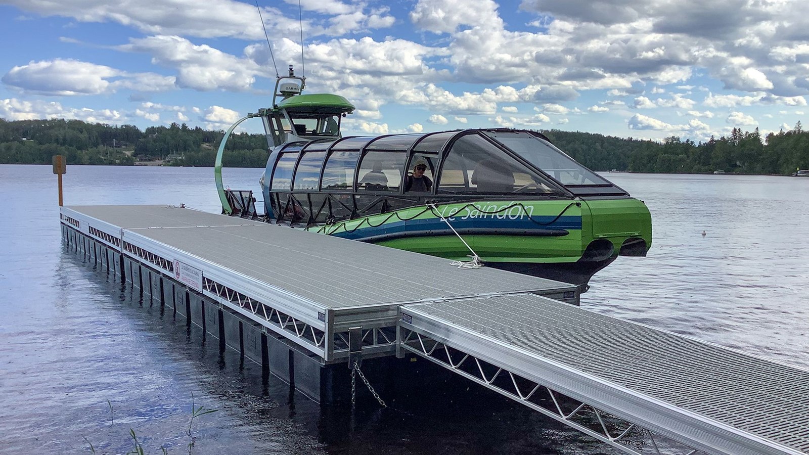Un nouveau bateau-mouche pour découvrir le Lac Taureau
