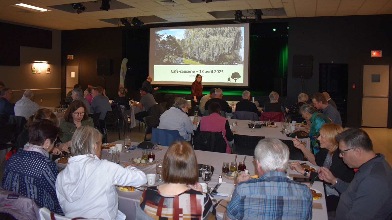 Le conseil municipal de Saint-Félix-de-Valois invite les Féliciens à un café-causerie en mode déjeuner le 24 mai prochain au Centre Yvon-Sarrazin.