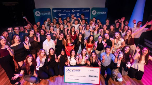 Deux athlètes-étudiants de Lanaudière reçoivent des bourses 