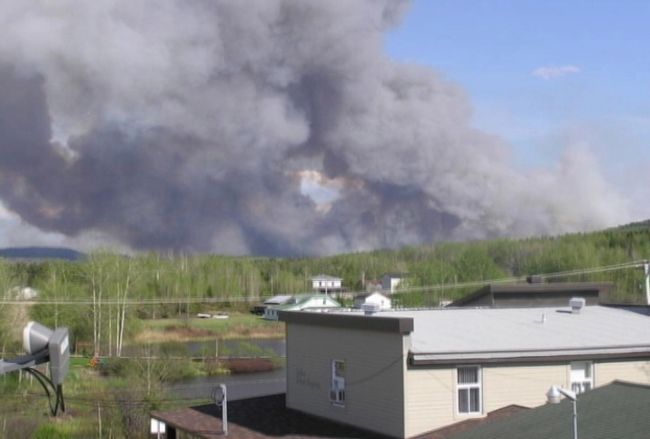 Les flammes à trois kilomètres de Parent