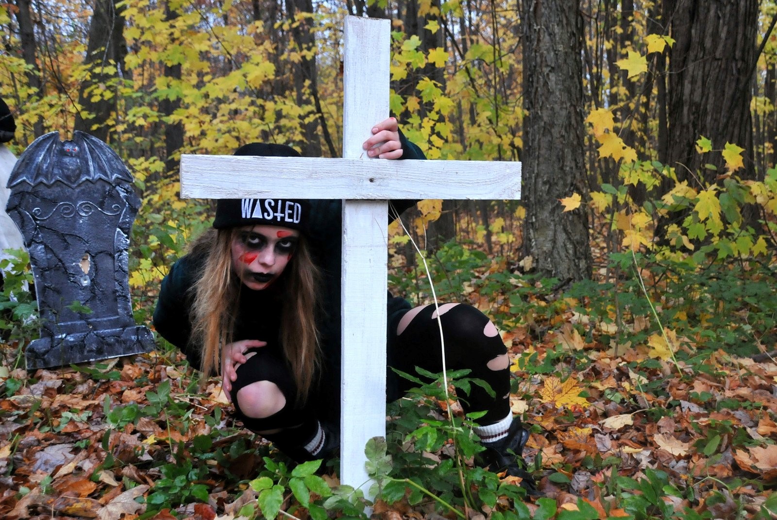 Le maquillage est à l'honneur au Village Québécois d'Antan au cours de l'Halloween.