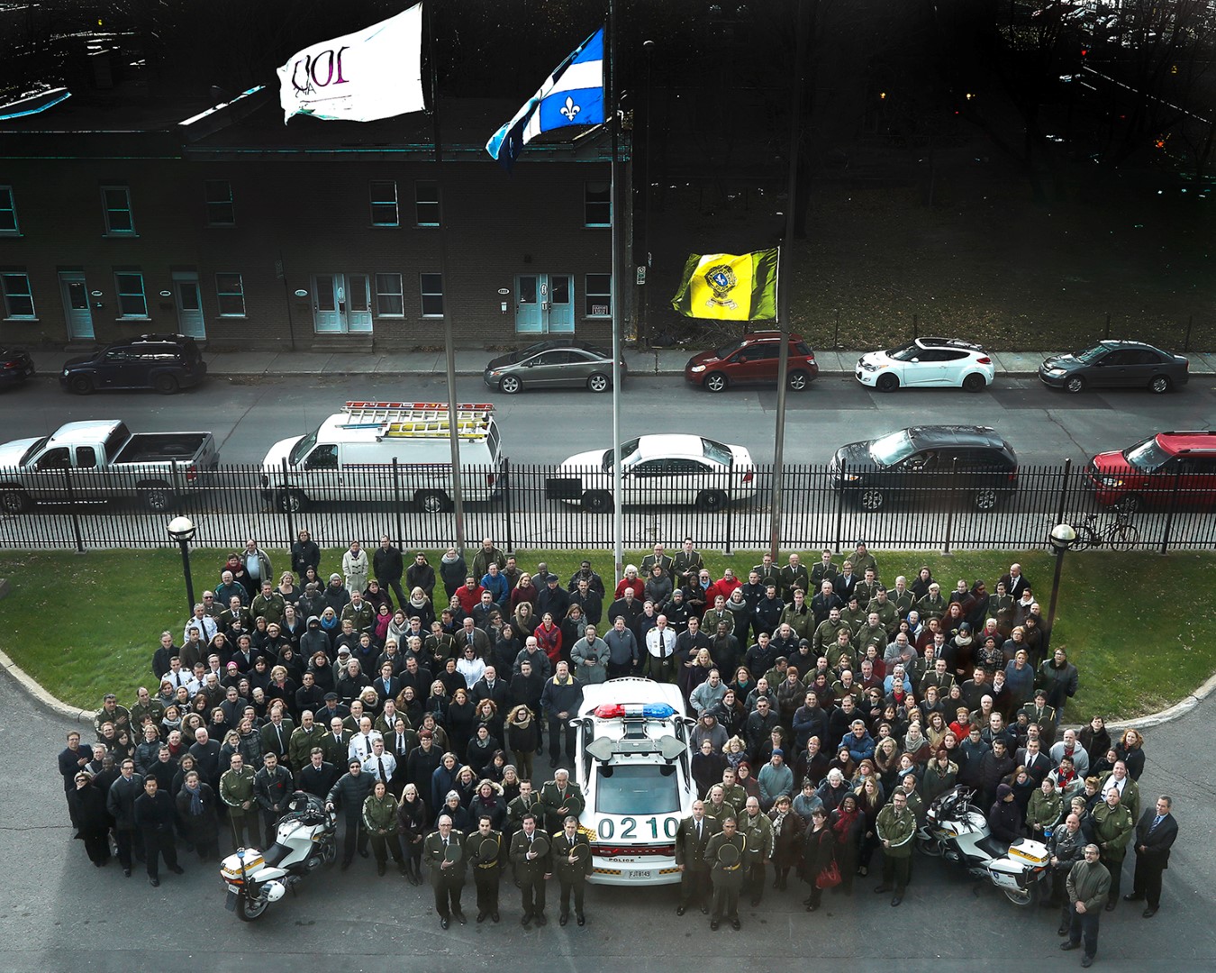Mise en berne des drapeaux de la Sûreté du Québec à la mémoire des victimes de la route