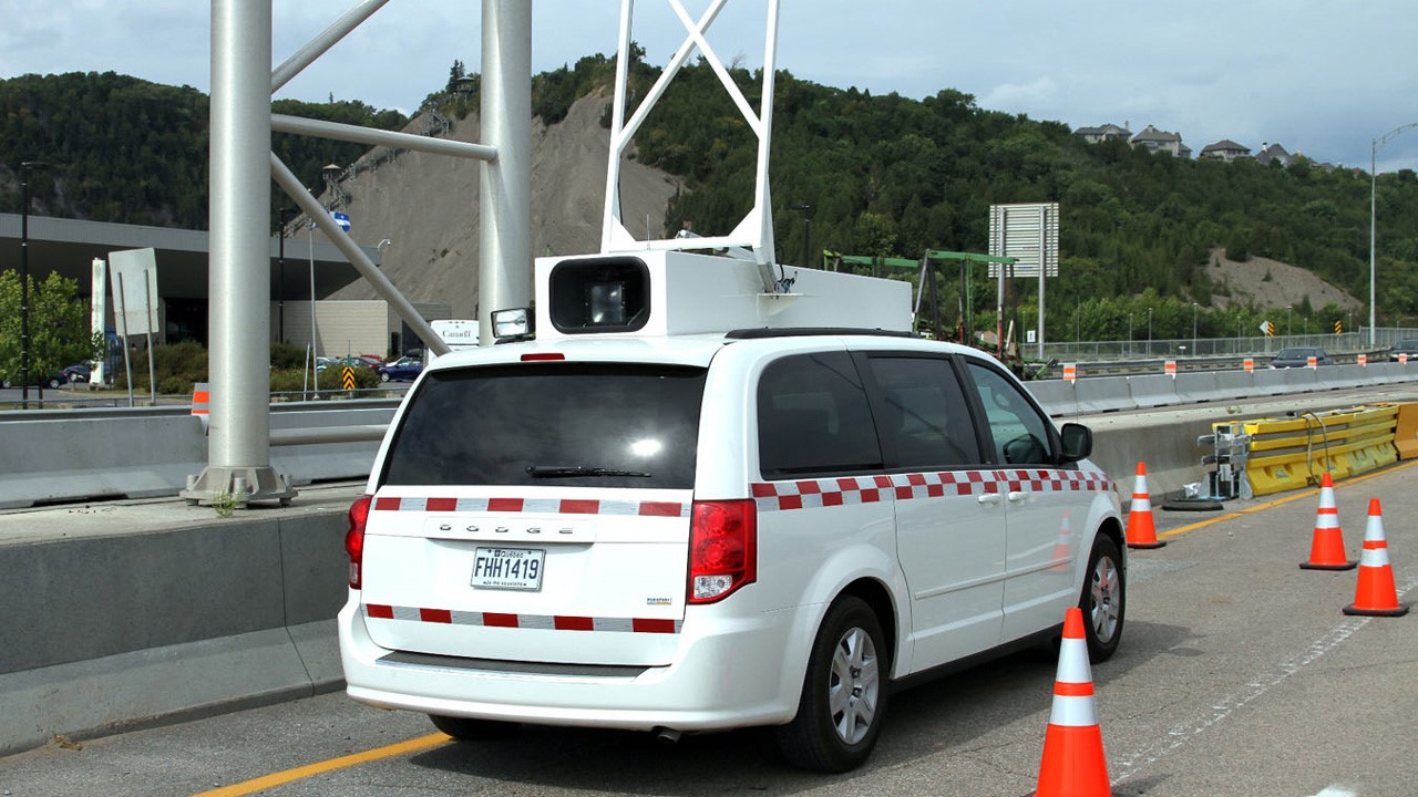 Les radars photo mobiles dorénavant annoncés à moins de 10 m du véhicule de service.