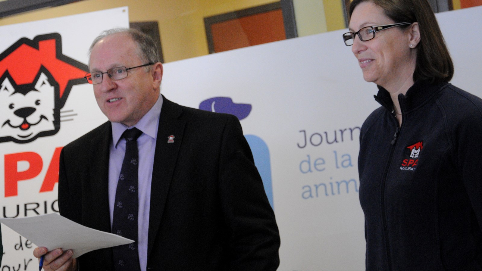 Le directeur de la SPA Mauricie, Serge Marquis et la vétérinaire, Anne Marsan. 