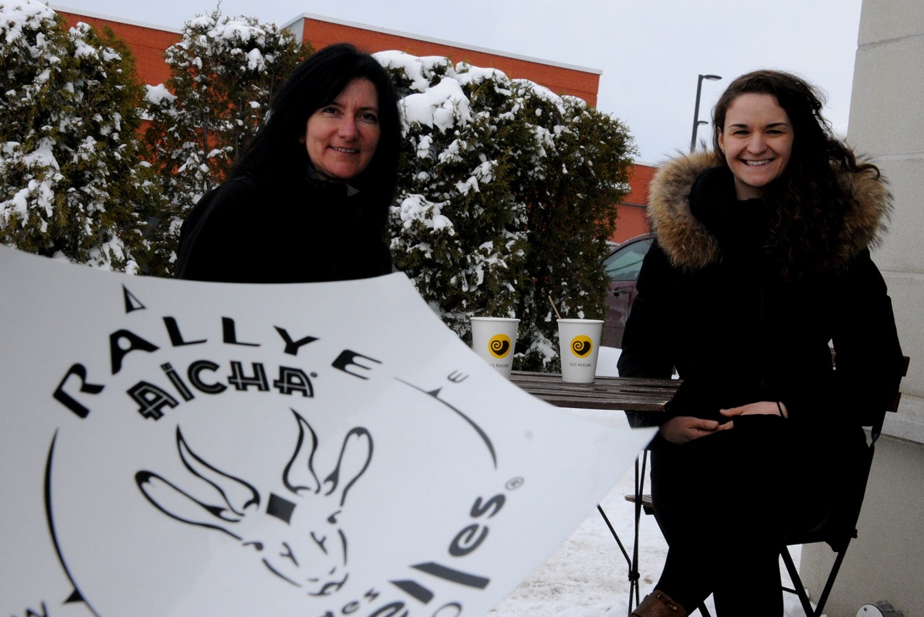 Nathalie Cloutier et Joanie Parenteau, participantes au Rallye des Gazelles 2016 au Maroc.