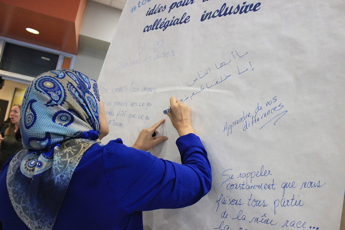 La communauté collégiale se rassemble pour livrer des messages de paix et de tolérance et rendre hommage aux victimes de l’attentat de Québec