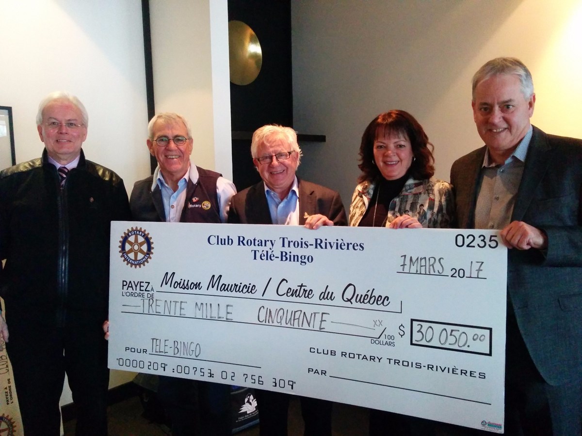 Le Club Rotary de Trois-Rivières et de Cap-de-la-Madeleine remet un don à Moisson MCDQ
