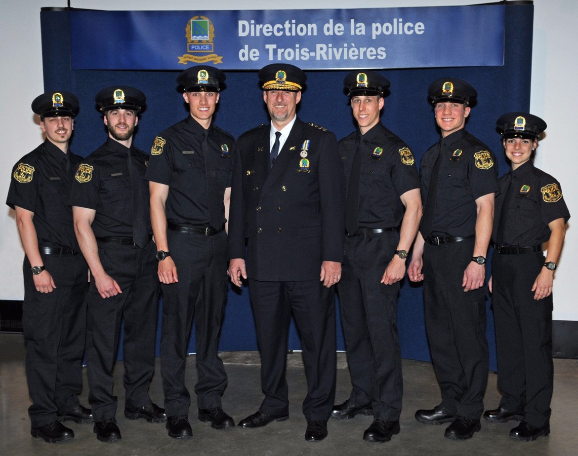 Assermentation de 6 nouvelles recrues à la police de Trois-Rivières 