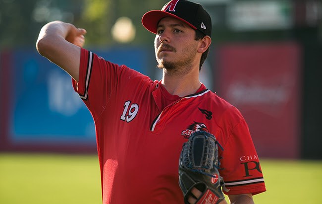 Aigles: Ethan Elias sous contrat