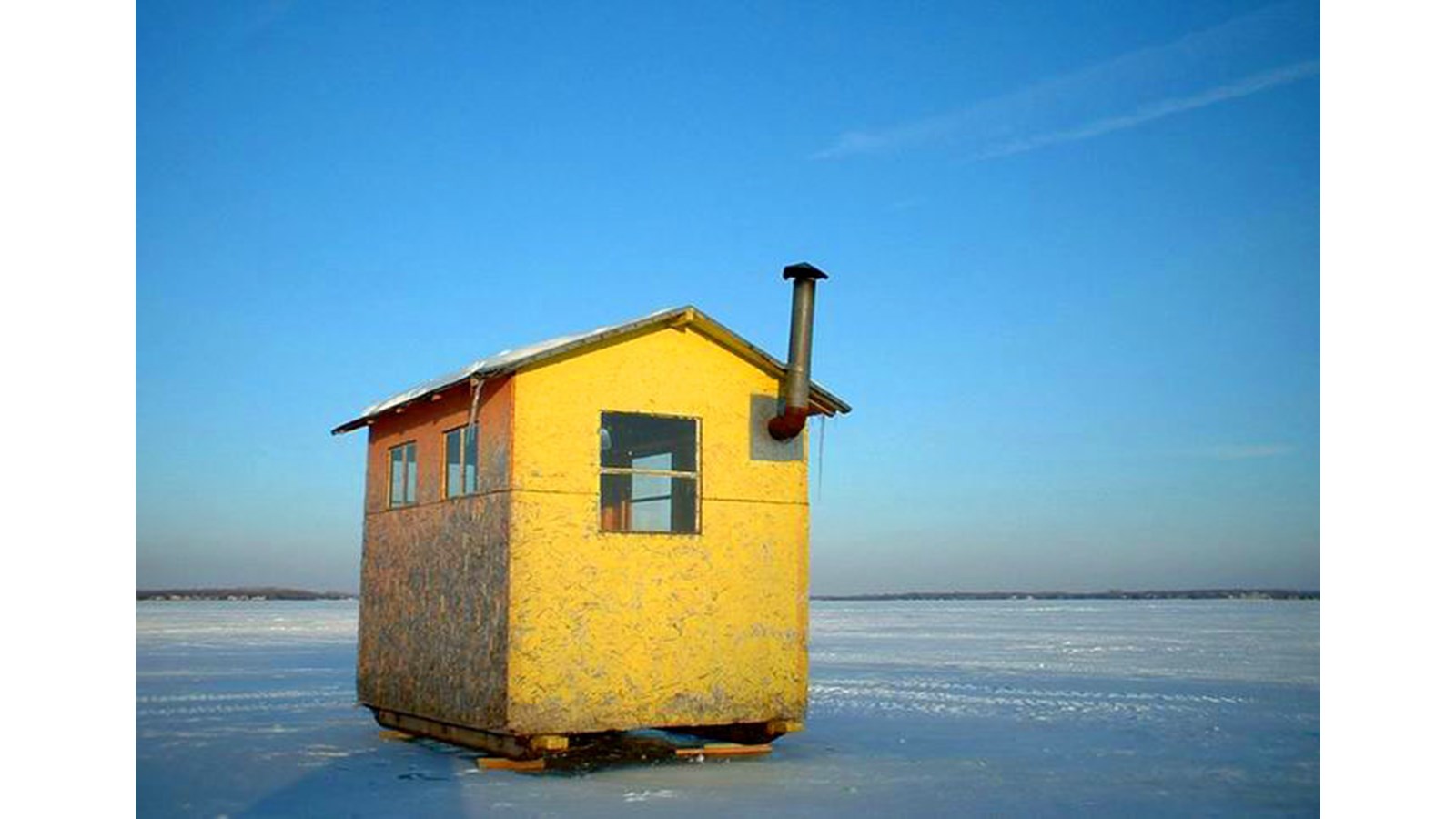 La Ville de Nicolet demande aux pêcheurs d’enlever leurs cabanes d’ici 24 heures